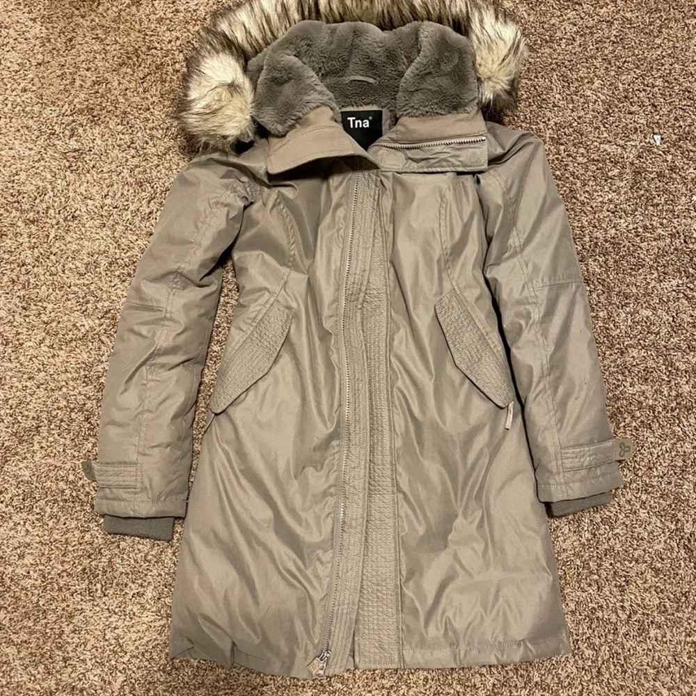 Aritzia Oskar Down TNA Summit Parka Size XXS
